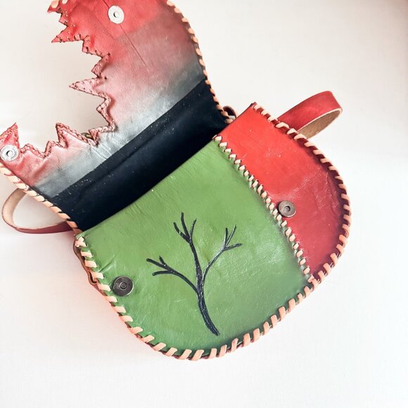 Vintage Handmade Leaf Motif Oval Crossbody Bag - Picture 7 of 9